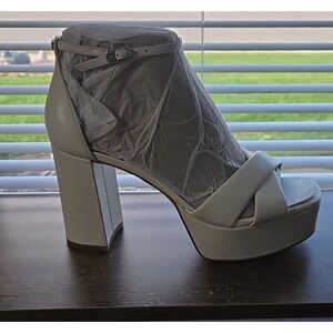 Gianni Bini Jullian White Leather Platform Heels 8.5 M Ankle Strap Block  NEW